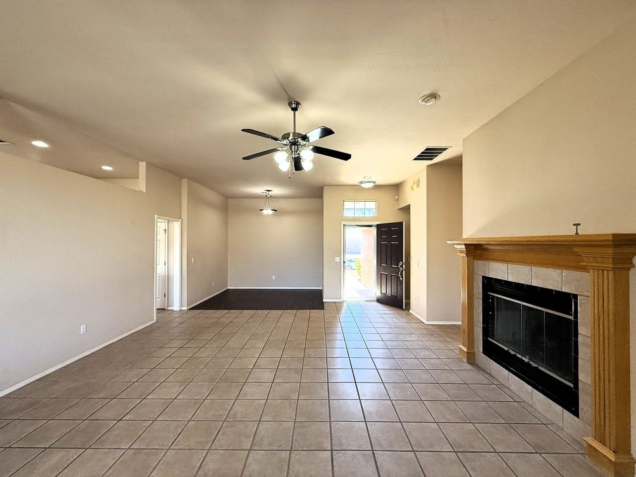 8305 Northwest 73rd Street - Photo 5 of 24