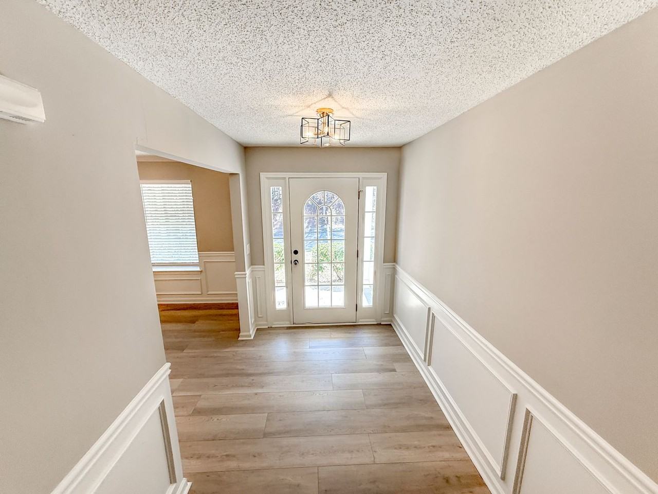 282 Bonnes Dr - Photo 5 of 35