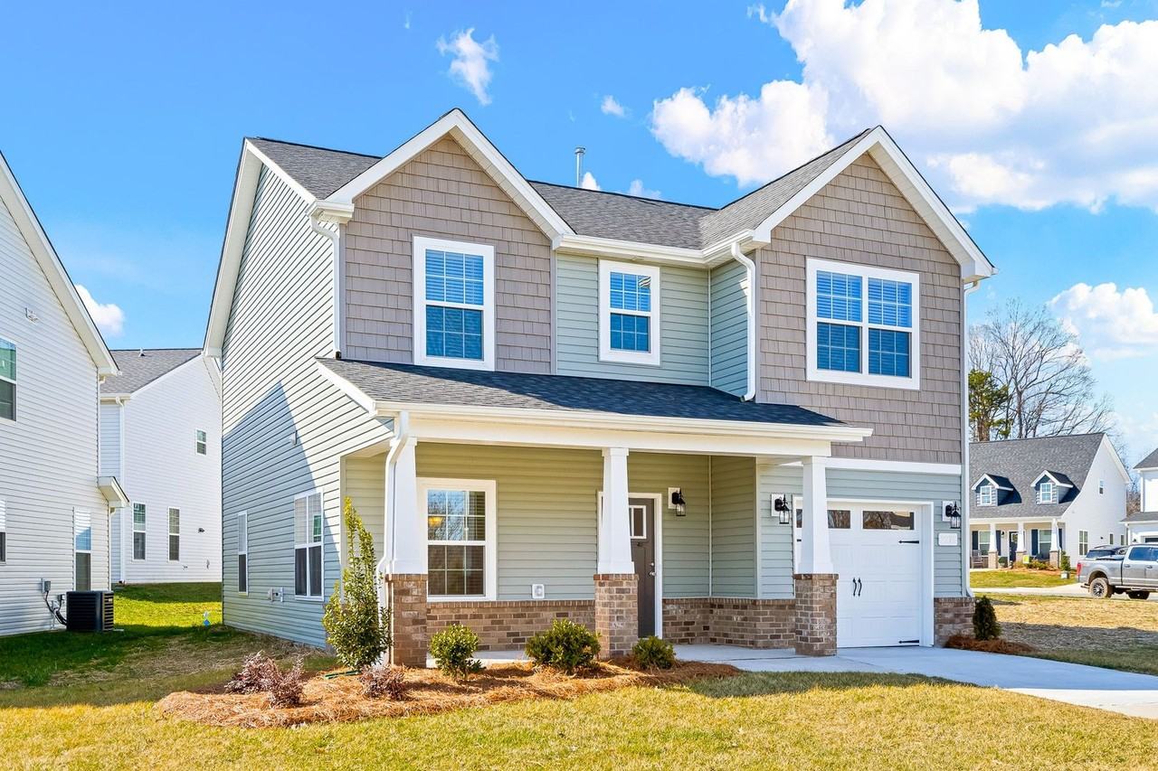 2275 Campbell Loop - Photo 2 of 43