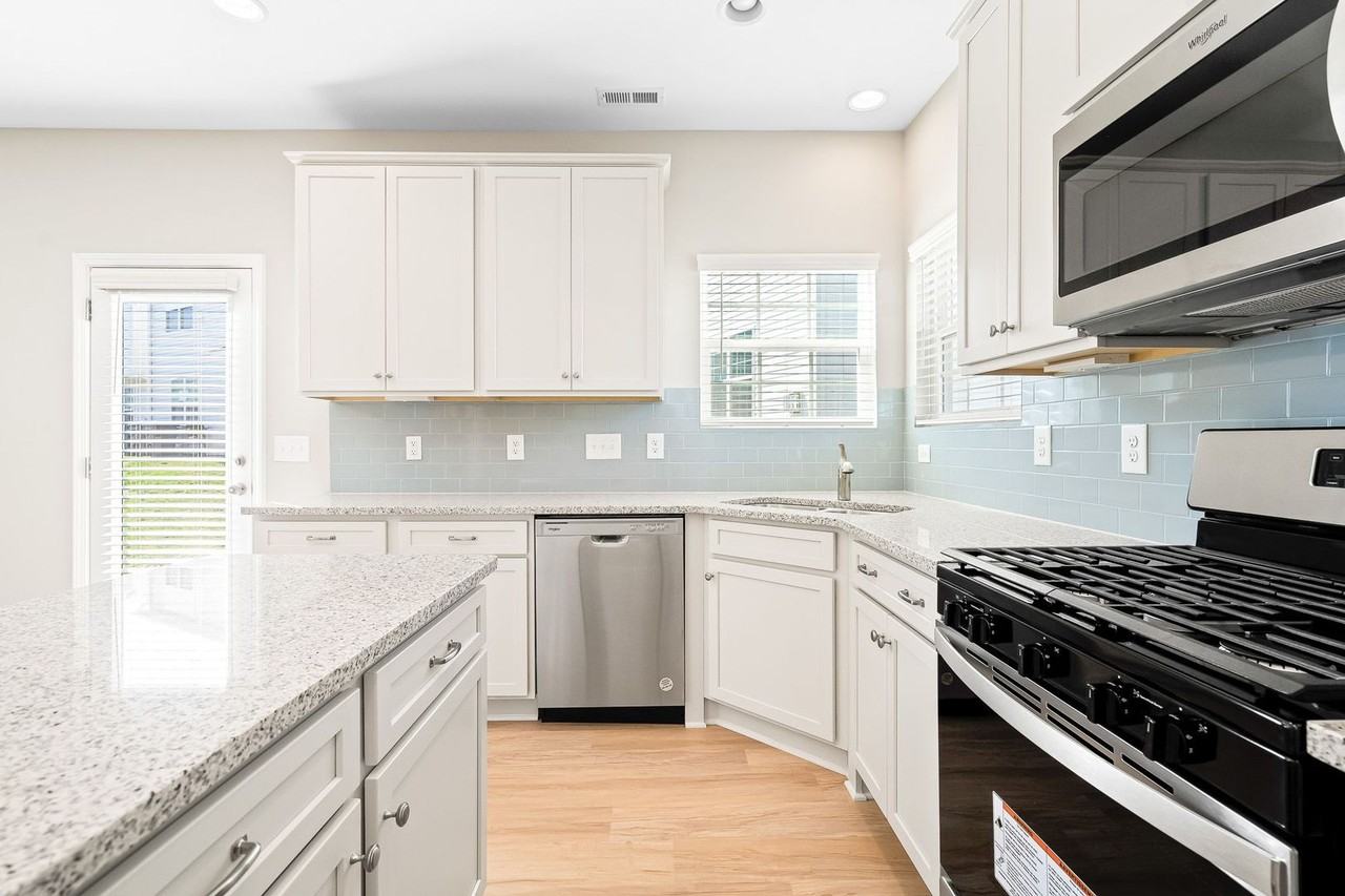 2275 Campbell Loop - Photo 6 of 43