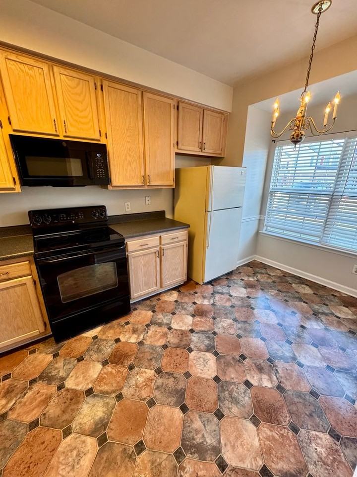 2428 Dillingham Rd - Photo 7 of 22