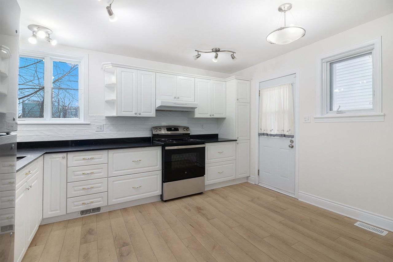235 Loretta Avenue South - Photo 2 of 12