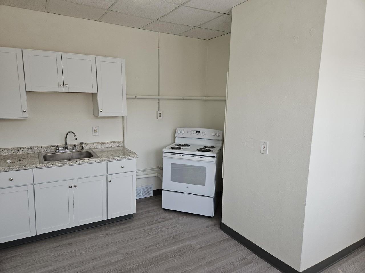 119 South Walnut Street - Photo 2 of 17