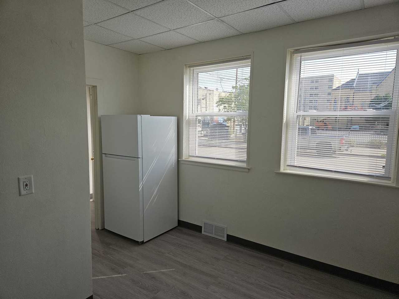 119 South Walnut Street - Photo 3 of 17