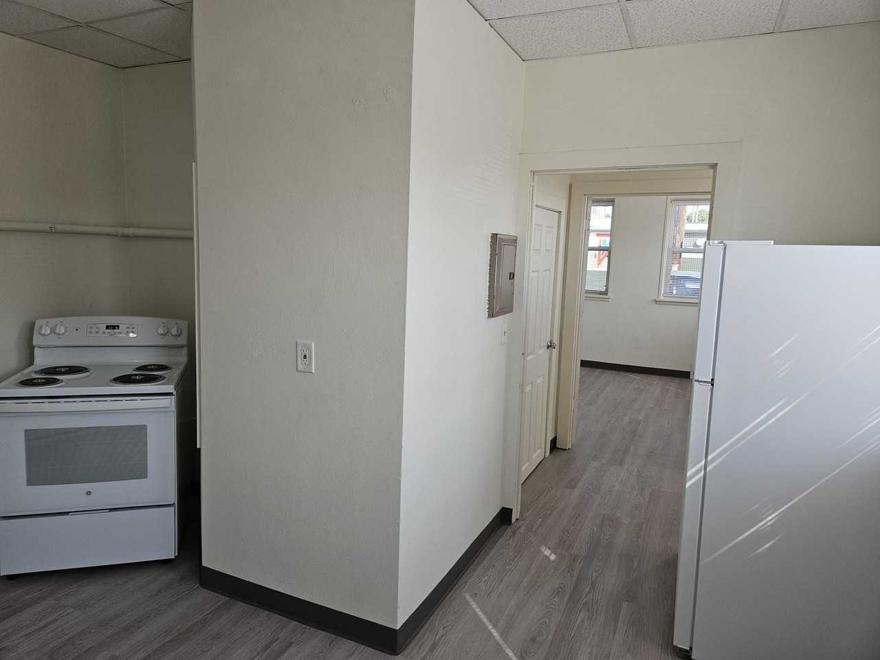 119 South Walnut Street - Photo 4 of 17