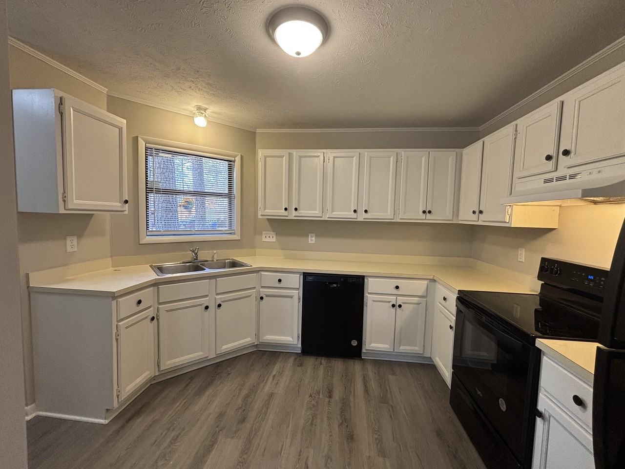 Torbay Drive - Photo 6 of 22