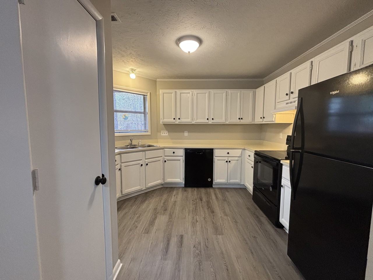 Torbay Drive - Photo 7 of 22