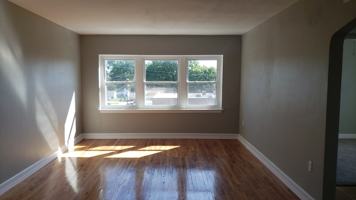 featured image of 324 8th St