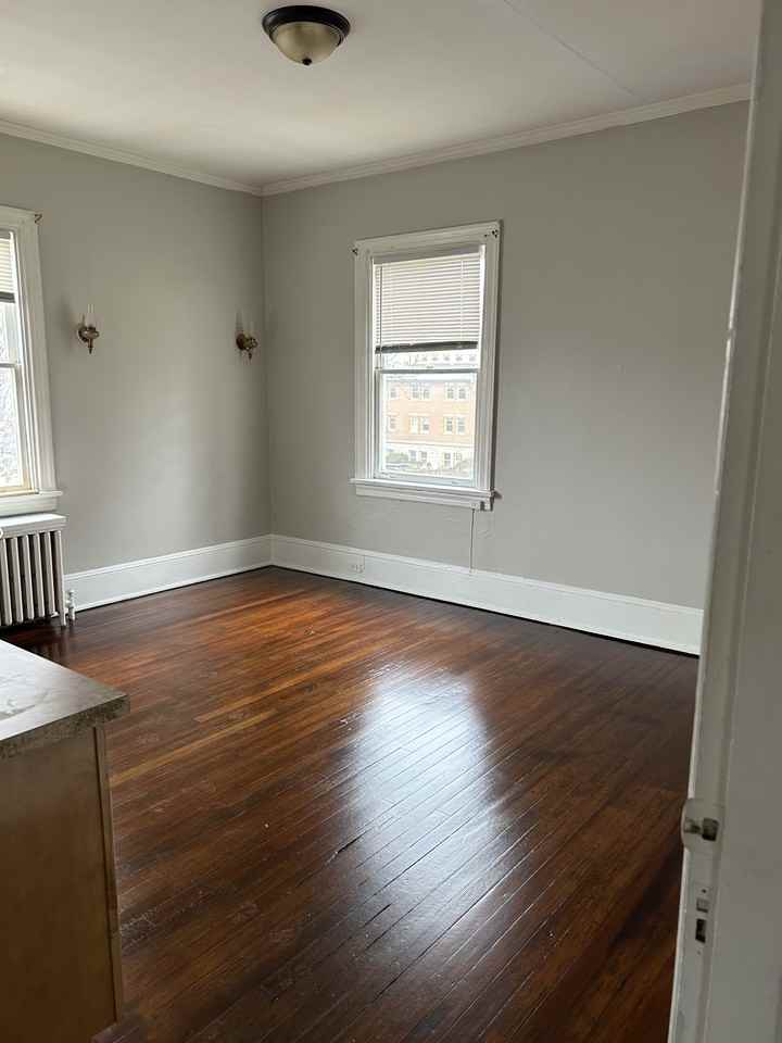 321 North Loudoun Street - Photo 6 of 11