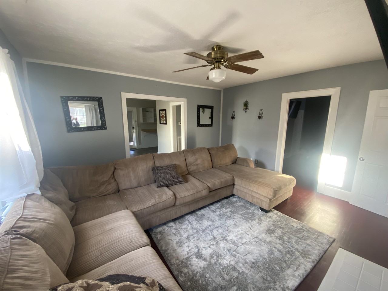 315 West 14th Street - Photo 2 of 12