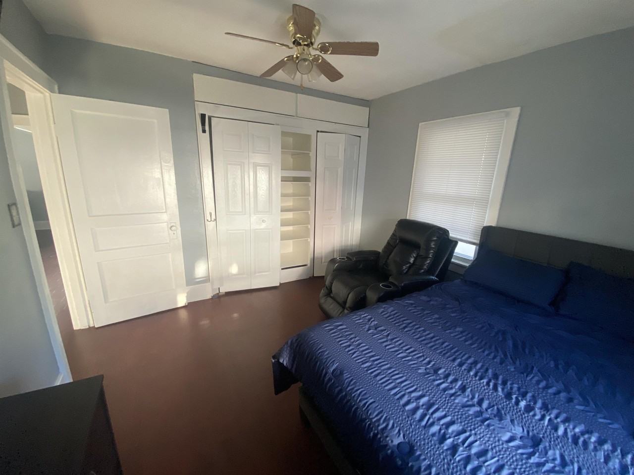 315 West 14th Street - Photo 6 of 12