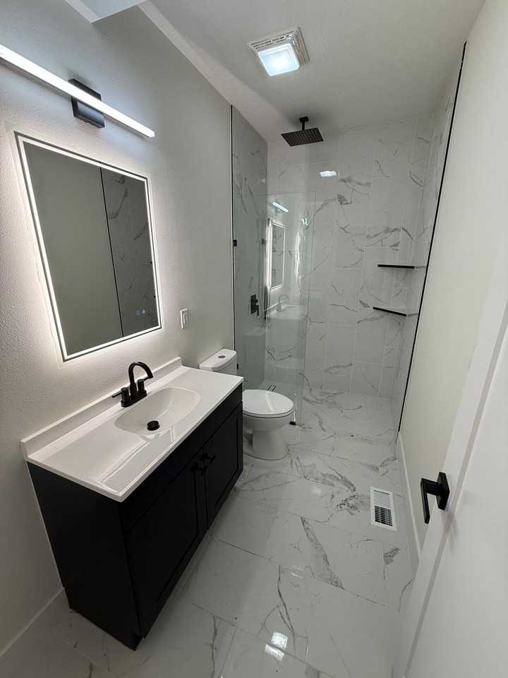 2335 Se 8th St - Photo 4 of 14