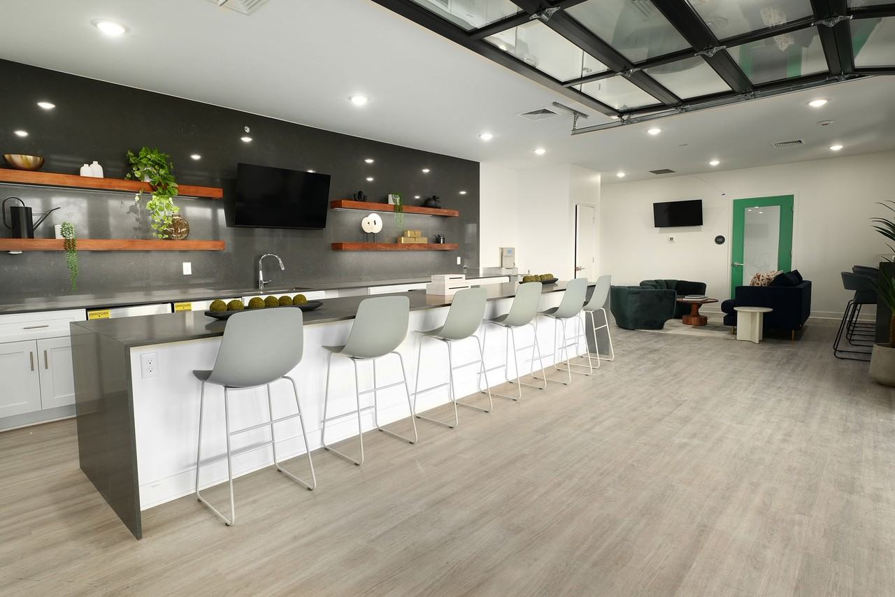 Square Apartments - Photo 5 of 31