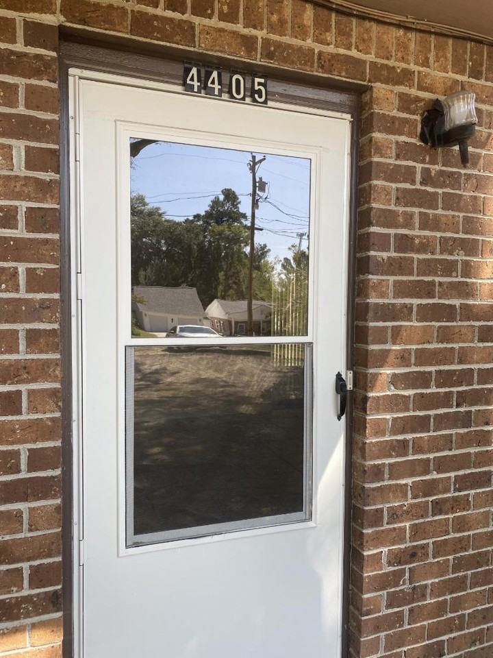 4405 Lakeside Dr - Photo 2 of 11