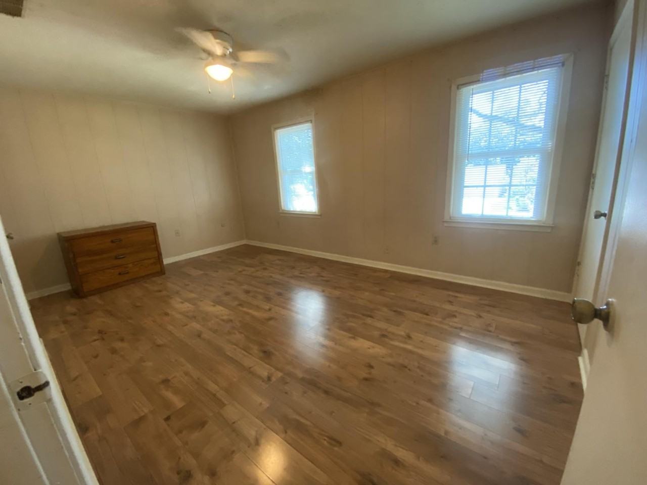 4405 Lakeside Dr - Photo 5 of 11