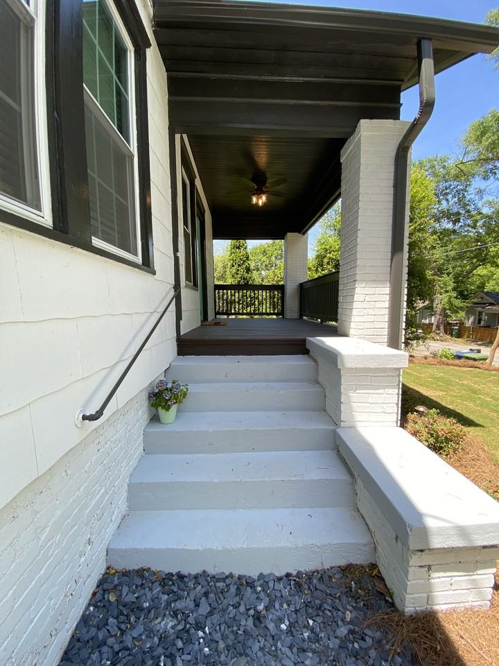 383 Patterson Ave Se #NA - Photo 4 of 25