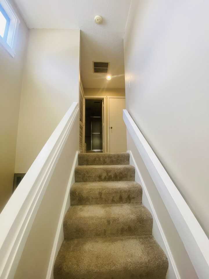 2 Twin Oak Ct #2 - Photo 3 of 19