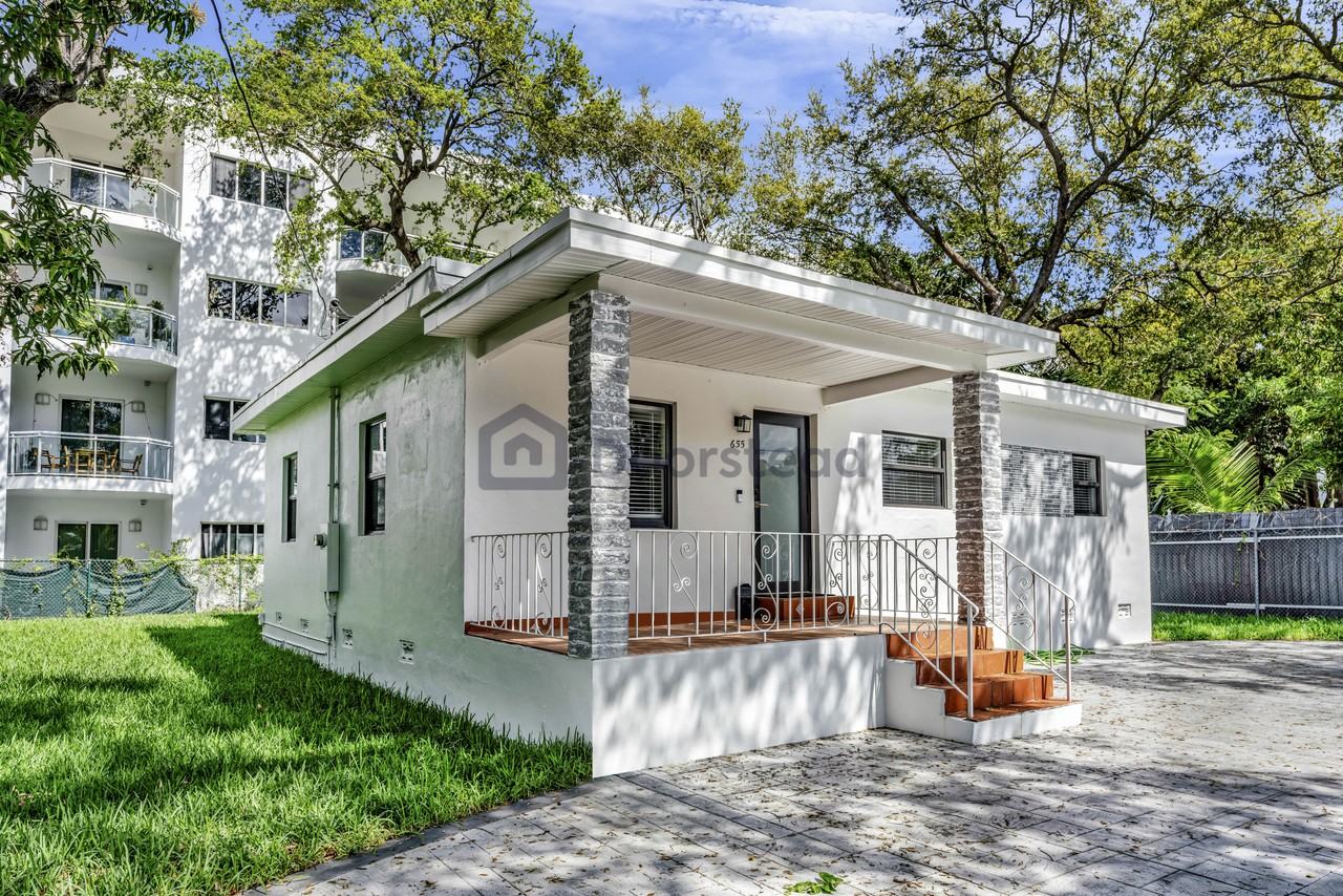 655 Ne 62nd St #NA - Photo 2 of 46