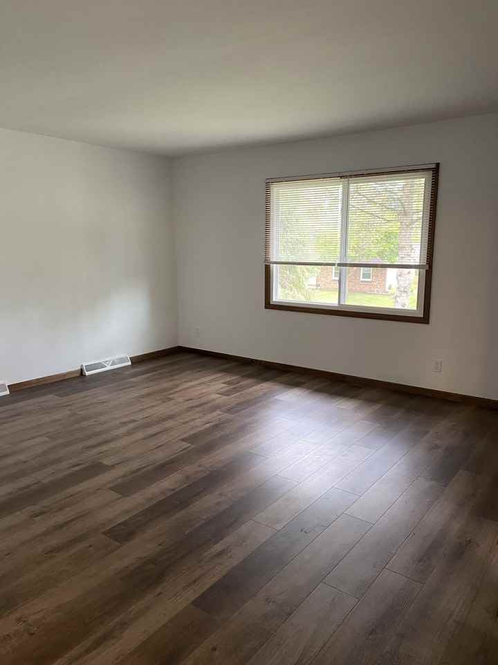 137 S Judge Dr #137 - Photo 3 of 8