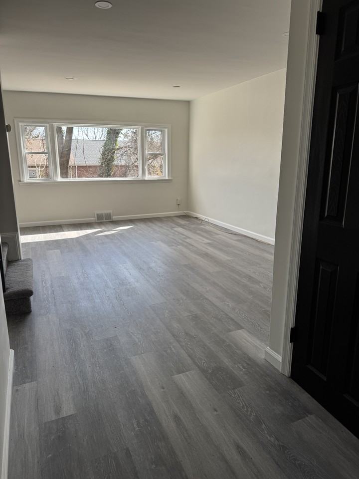 47 N Cannon Dr #NA - Photo 2 of 14