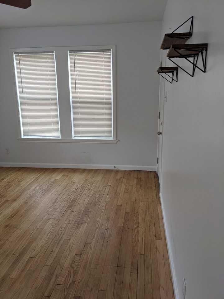 829 N Crawford St #NA - Photo 6 of 12