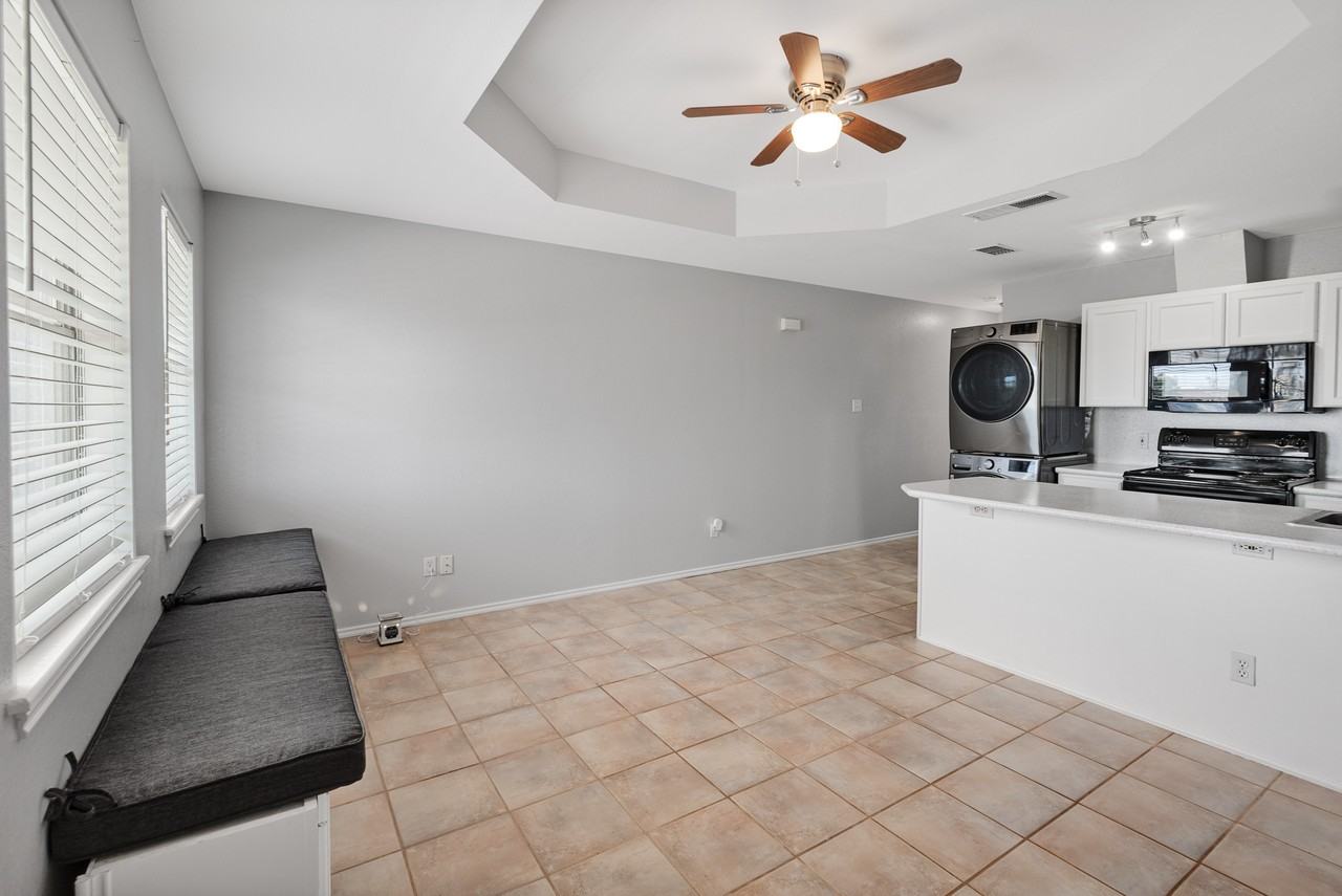 13958 Fortuna Bay Dr #J - Photo 5 of 19