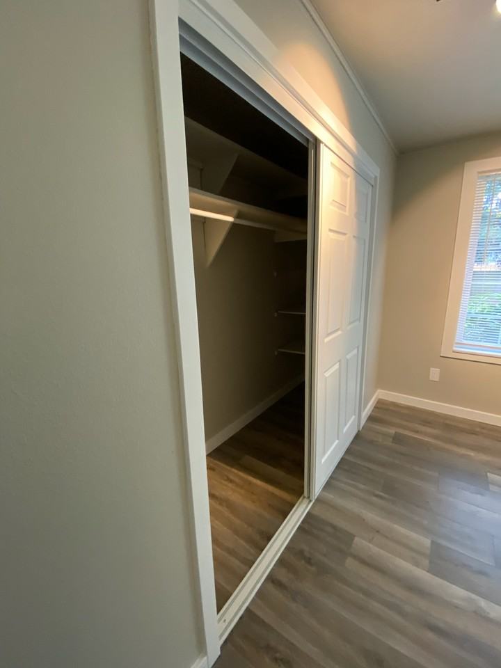 509 E 70th St #2 - Photo 7 of 20