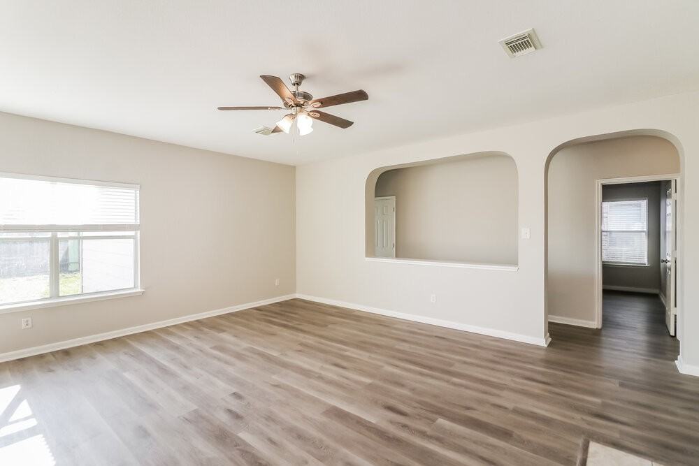 6227 Channelbrook Ln - Photo 4 of 16