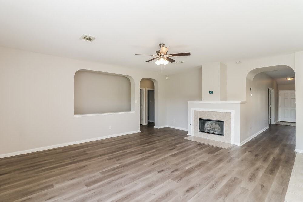 6227 Channelbrook Ln - Photo 5 of 16