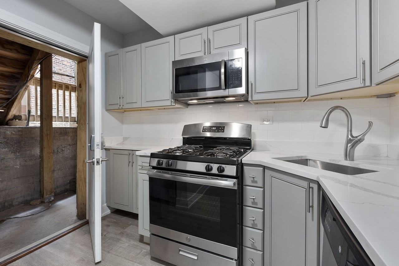 6100-6118 N Winthrop Ave - Photo 4 of 31