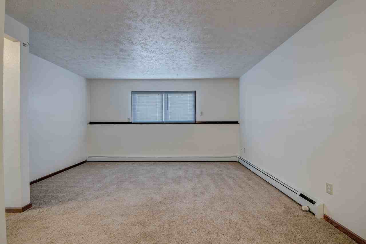 Southview Apartments - Photo 4 of 35