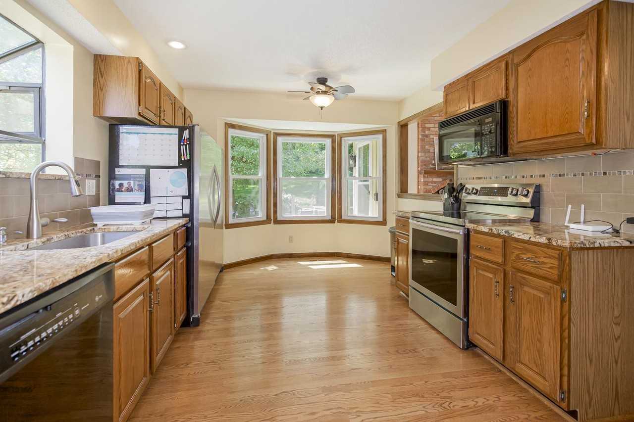 Welcoming North Kansas City Home in a Peaceful Neighborhood - Photo 6 of 21