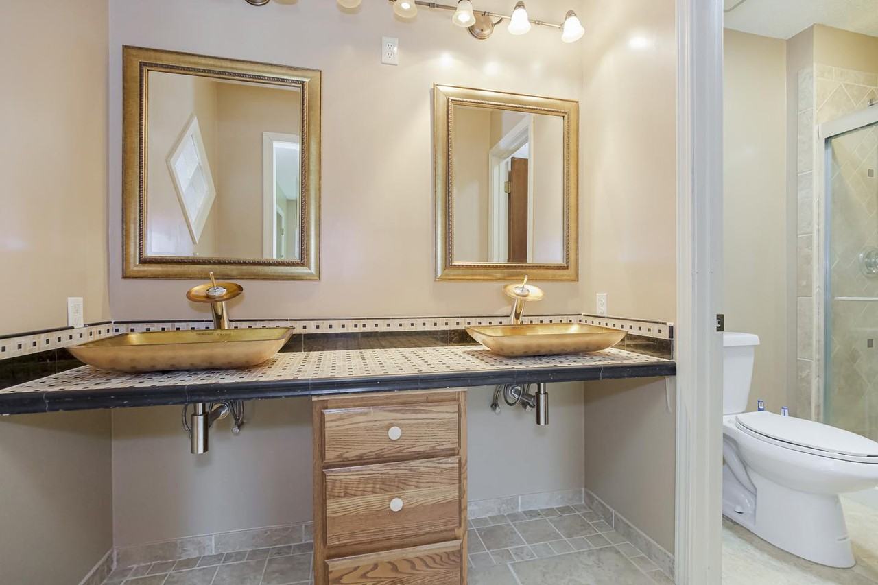 Welcoming North Kansas City Home in a Peaceful Neighborhood - Photo 5 of 11