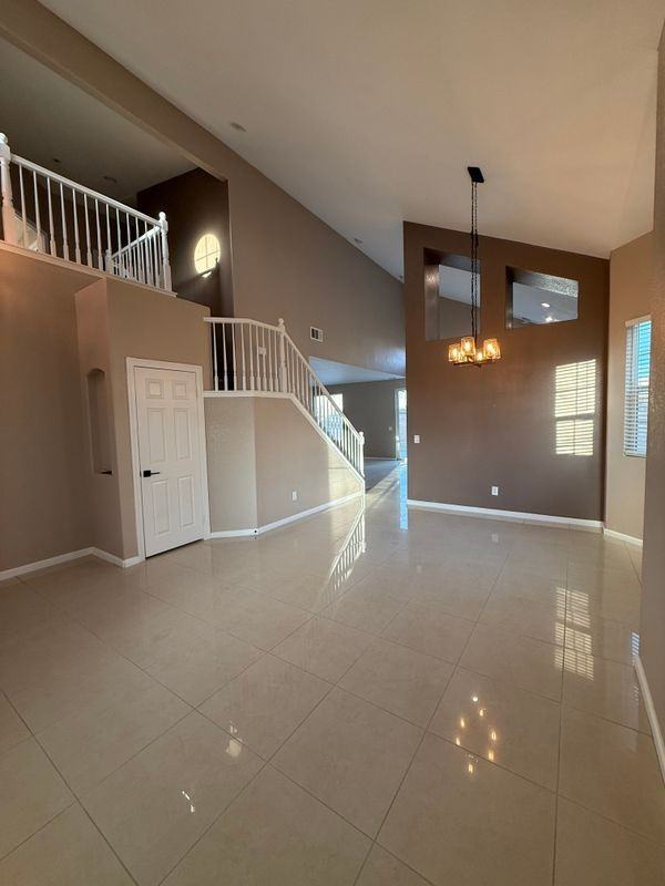38206 Antibes Dr - Photo 3 of 13