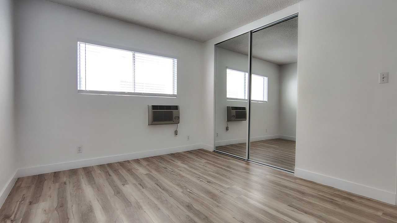 12545 Pacific Ave - Photo 4 of 13