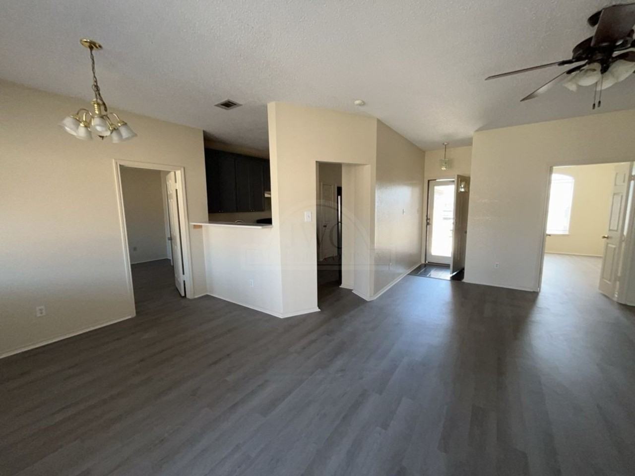 4303 Fawn Dr - Photo 3 of 16