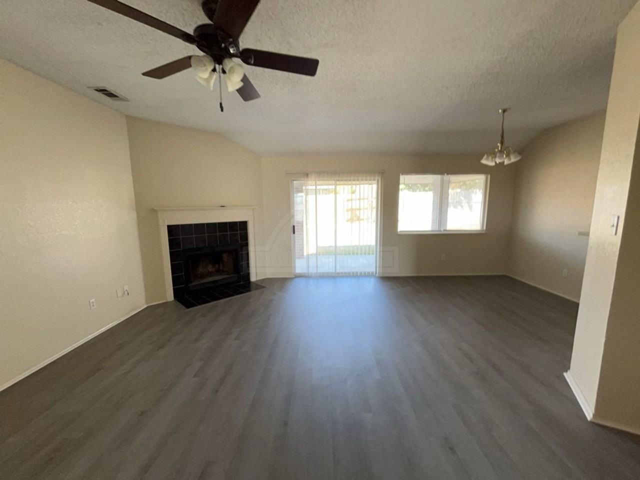 4303 Fawn Dr - Photo 4 of 16