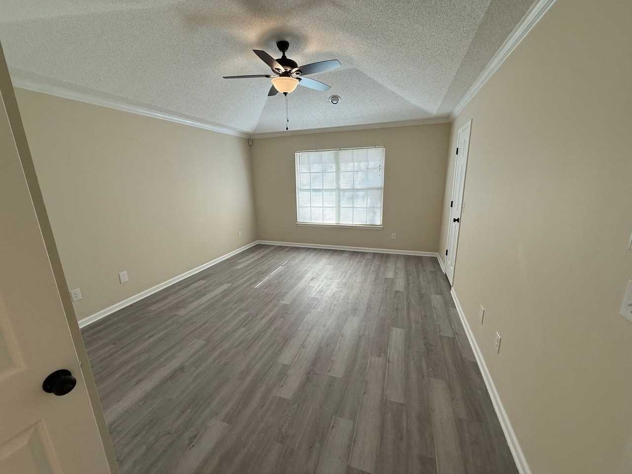 10902 Houndwell Way - Photo 3 of 18