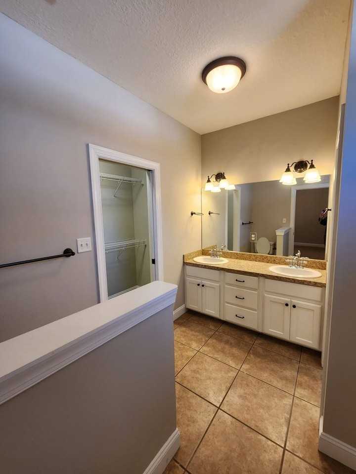 3835 Napa Dr - Photo 5 of 10