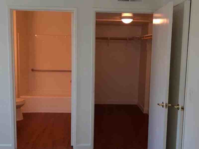 941 Sunset Garden Ln - Photo 7 of 13