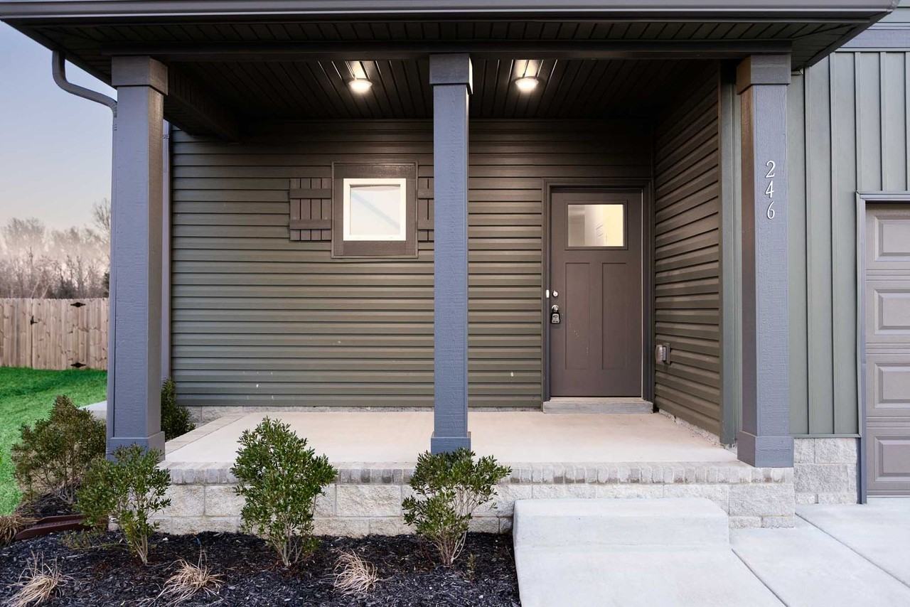 246 Wexford Way - Photo 2 of 19