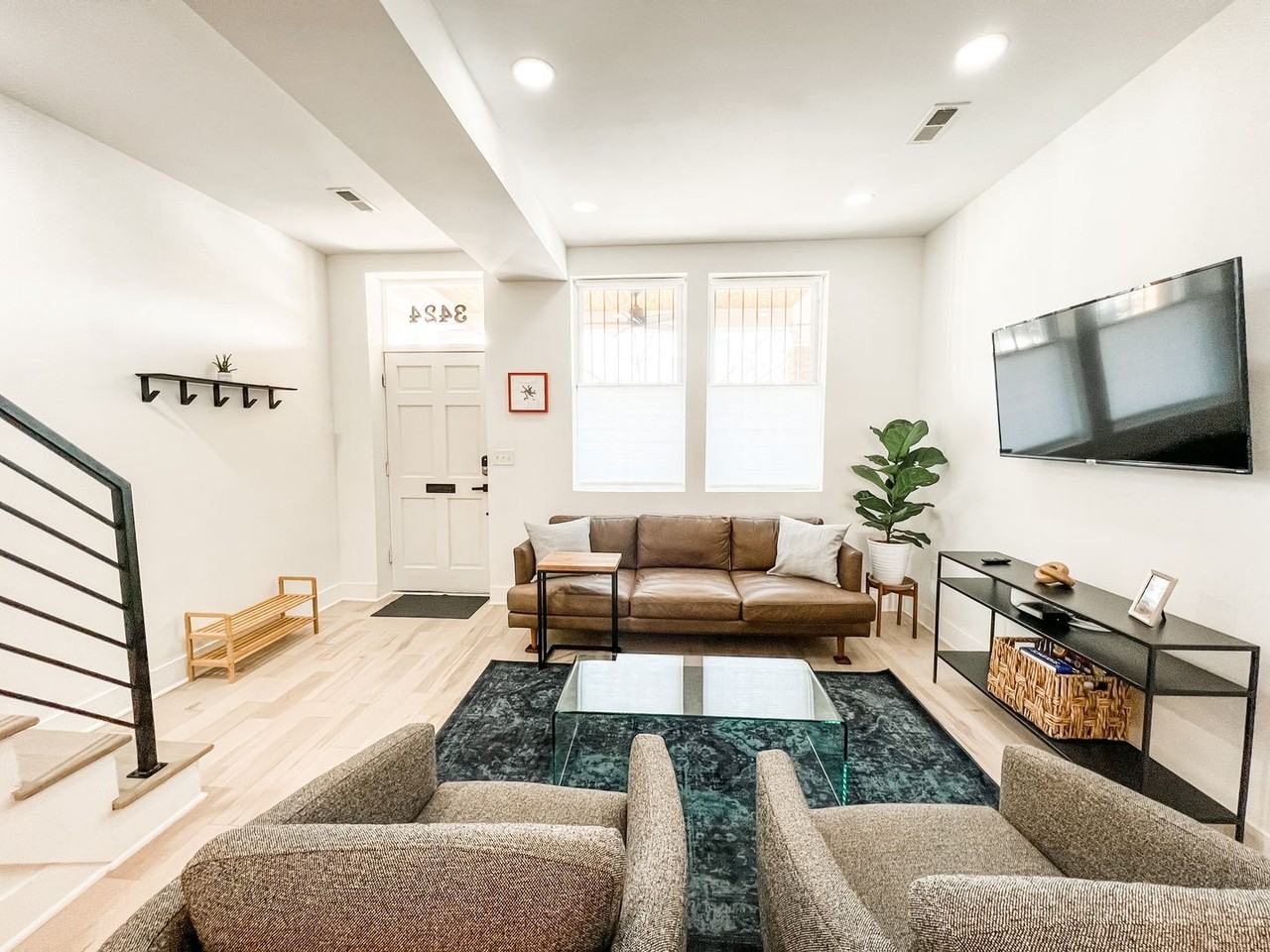 3424 9th St Ne - Photo 2 of 35