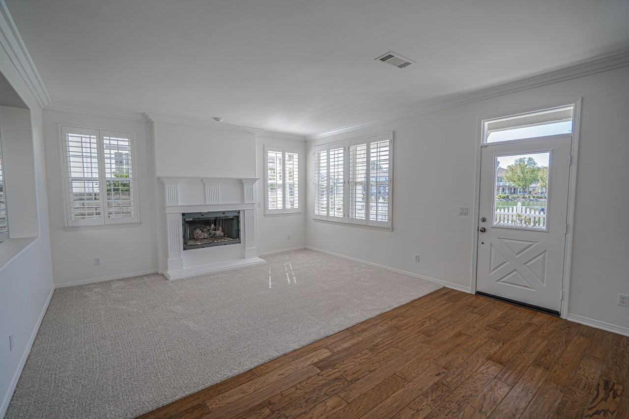 23932 Windward Ln - Photo 4 of 44