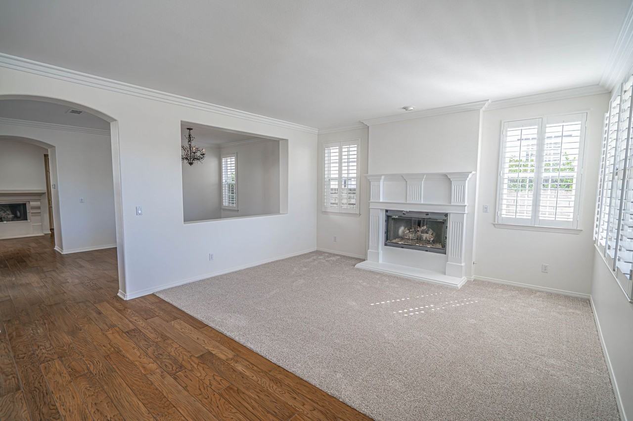 23932 Windward Ln - Photo 5 of 44