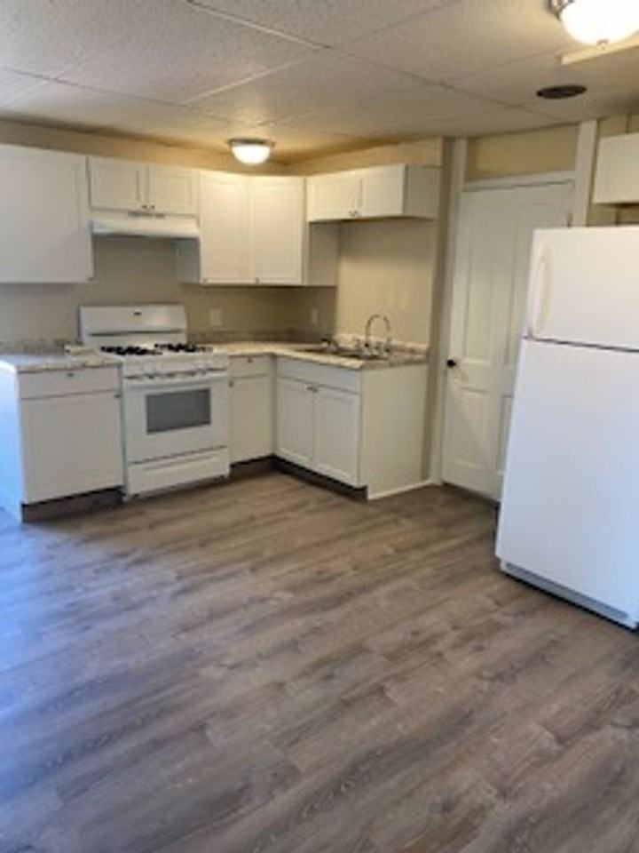 627 Arizona Ave #12 - Photo 4 of 8