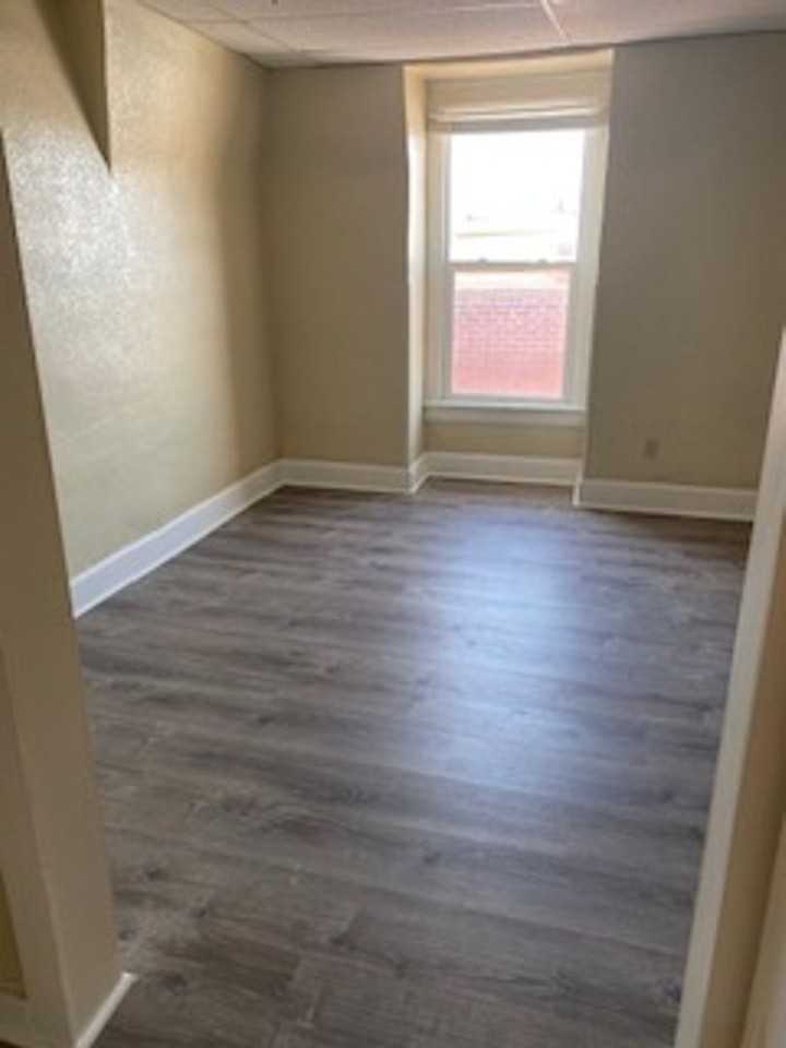 627 Arizona Ave #12 - Photo 5 of 8