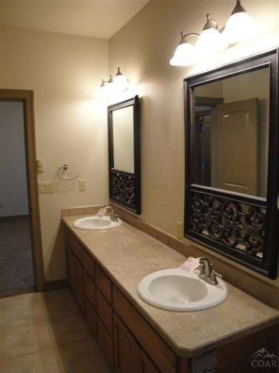 2828 Ne Rainier Dr - Photo 3 of 8