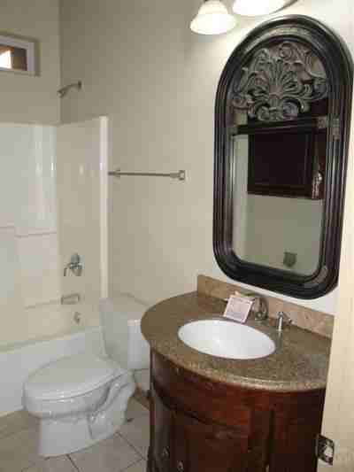 2828 Ne Rainier Dr - Photo 2 of 8