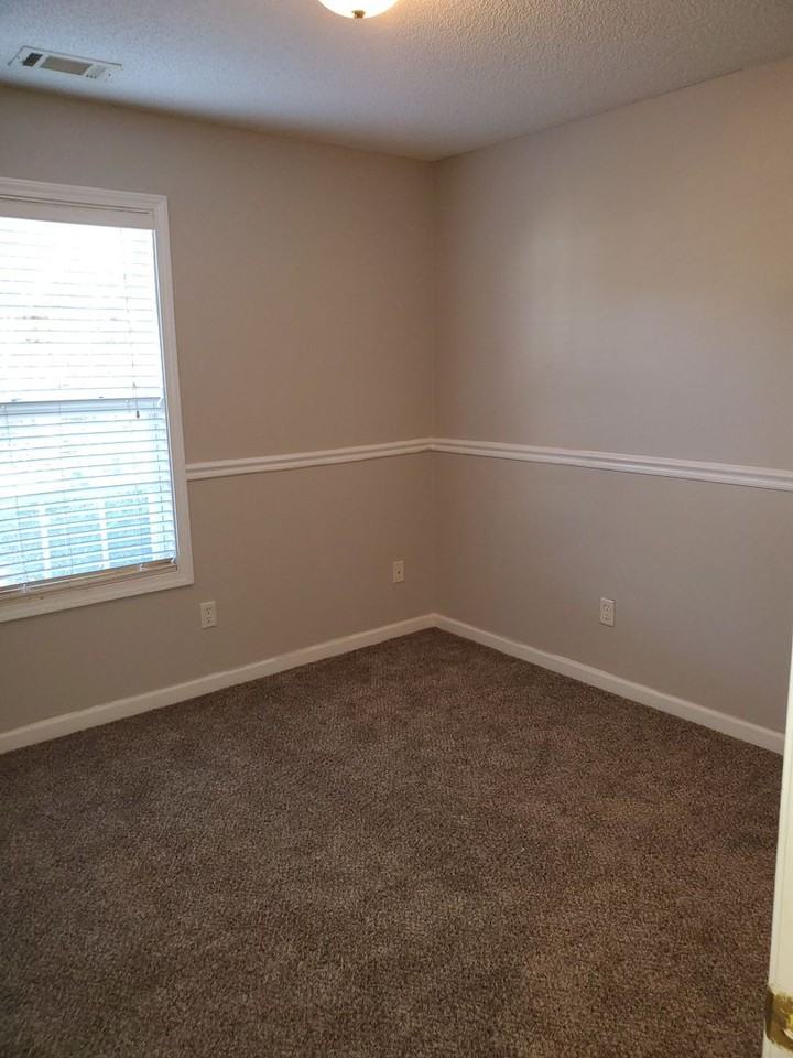 246 Carthage Blvd - Photo 7 of 10