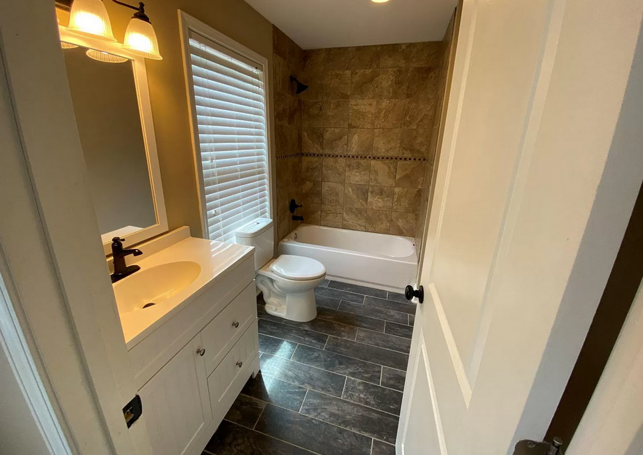 402 Shady Park Cv - Photo 4 of 23